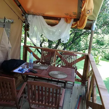 Panorama ウストロン